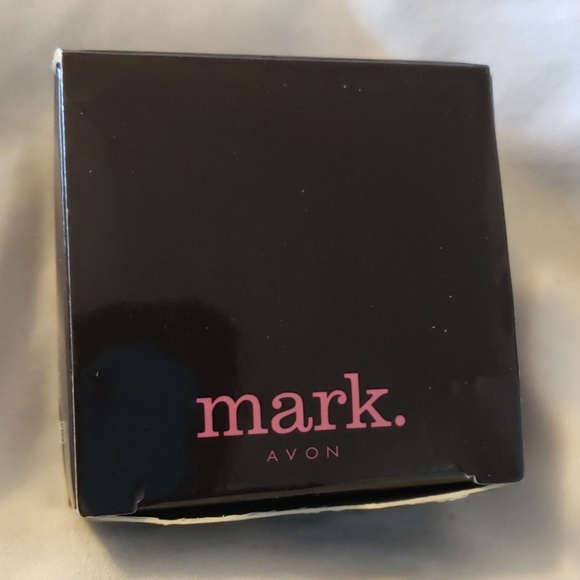 AVON MARK JEWELRY - Picture 2 of 2